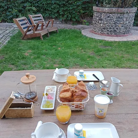 D'hotes Au Manoir Proche Bed & Breakfast 3*